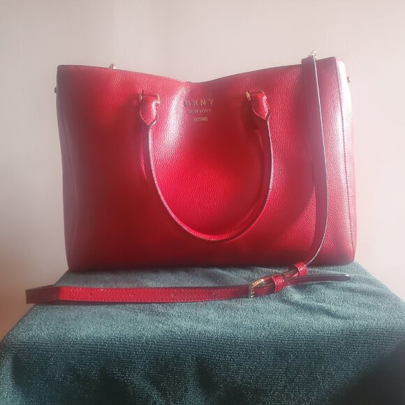 DKNY New York leather candy apple red shoulder bag - Picture 7 of 12